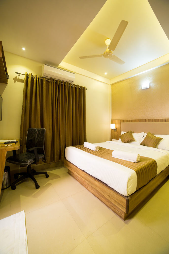Hotel Plaza Heights Bangalore Exteriör bild