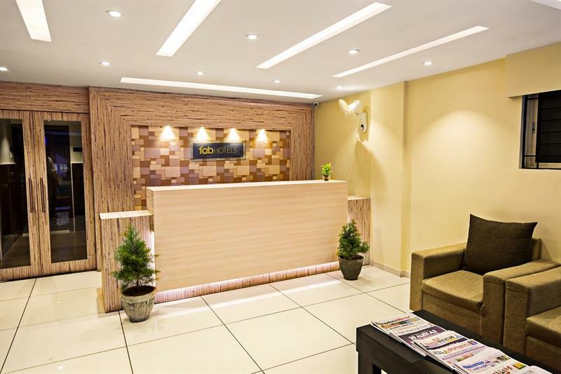 Hotel Plaza Heights Bangalore Exteriör bild